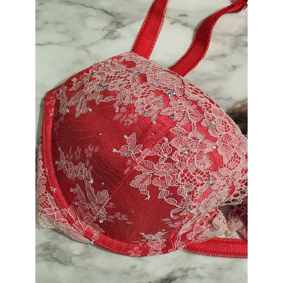 Victoria's Secret Dream Angels Pushup Bra - Picture 4 of 8